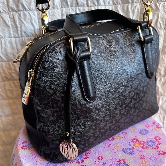 Dkny Heritage Coated Logo Leather Crossbody Satchel black/grey - Picture 1 of 10